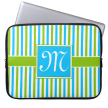 Monogram kleurig blauw en groen strippatroon