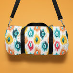 Monogram Kleurrijke Tribal Abstract Patroon Plunjezak<br><div class="desc">Monogram Kleurrijke Tribal Abstract Patroon Gepersonaliseerde Naam Duffle Bag Sporttas Gym Bag heeft een elegant kleurrijk etnisch patroon in blauwgroen,  sinaasappel,  geel en roze op een witte achtergrond. Voeg uw aangepaste monogram,  naam of tekst toe voor een geweldig cadeau voor familie en vrienden. Creëer door Evco Studio www.zazzle.com/store/evcostudio</div>