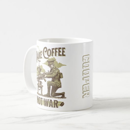 Monogram Koele  Soilder maken Koffie Grappig Koffiemok (Voorkant links)