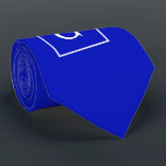 Monogram koninklijk blauw wit omgevormd Initiaal Stropdas<br><div class="desc">Royal Blue en White Framed Initiaal Monogram A stijlvolle vaste achtergrond met een witte omlijste zone voor uw monogram, naam of andere tekst. U kunt de tekstdoopvont ook veranderen, de doopvontgrootte en de kleur veranderen, de tekst bewegen, enz. Als je dit ontwerp in andere kleuren zou willen zien, laat dan...</div>