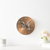 Monogram koper Elegant Faux Metal Ronde Klok (Huis)
