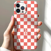 Monogram koraal en wit schaakbordpatroon Case-Mate iPhone case