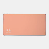 Monogram Koraal Peach Elegant Feminine minimalist Bureaumat (Voorkant)