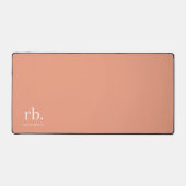 Monogram Koraal Peach Elegant Feminine minimalist Bureaumat (Voorkant)