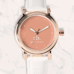 Monogram Koraal Peach Elegant Feminine minimalist  Horloge<br><div class="desc">Een minimalistisch monogram met grote typografische initialen in een klassiek lettertype met jouw naam hieronder op een vrouwelijke koraalperziken achtergrond. Het perfecte aangepast cadeau of accessoire!</div>