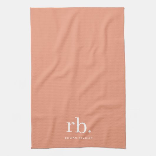 Monogram Koraal Peach Elegant Feminine minimalist Theedoek (Verticaal)