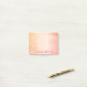 Monogram koraal roos goudroze roze marmer post-it® notes (Op bureau)