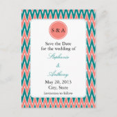 Monogram Koraal Roze en Blauwgroen Zigzag Sparen d Aankondigingskaart (Voorkant)