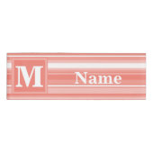 Monogram koraalstrepen naambadge (Voorkant)