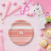 Monogram koraalstrepen papieren bordje (Feest)