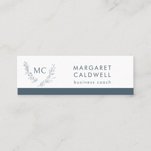 Monogram krans neutraal leisteen grijs mini visitekaartje (Voorkant)