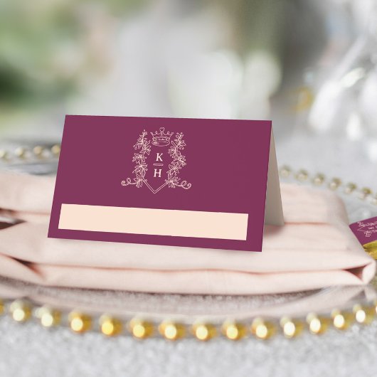 Monogram kroonkam wijn rode perzik bruiloft plaatskaartje