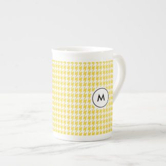 Monogram Latte Mokken | Gele houndstooth