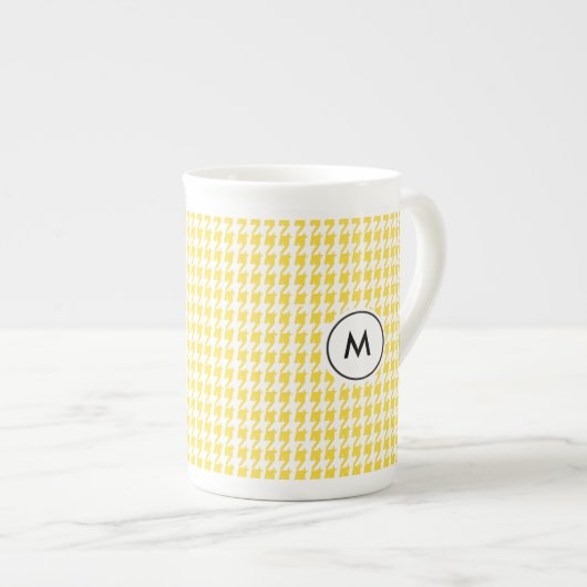 Monogram Latte Mokken | Gele houndstooth (Voorkant rechts)