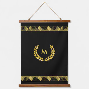 Monogram, laurier- en gouden Griekse patroon op zw Hangend Wandkleed