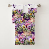Monogram Lentere Viooltjes Handdoekenset Bad Handdoek (Insitu)
