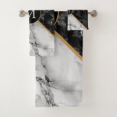 Monogram Letter Bath Towels Black White Marble Bad Handdoek (Insitu)