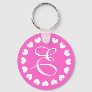 Monogram letter E sleutelhanger met wit liefdeshar