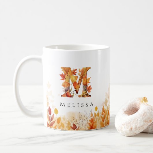 Monogram Letter M Landelijke Herfstbladeren Koffiemok (Met donut)