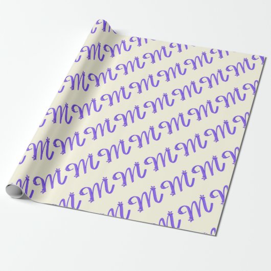 Monogram Letter M Paarse Crème Wrapping Paper Cadeaupapier (Uitgerold)