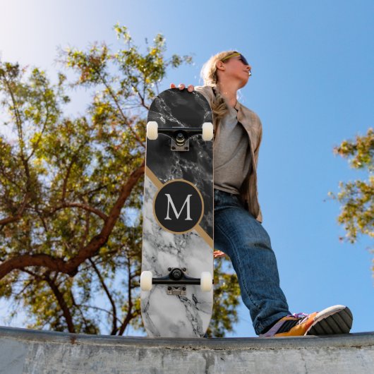 Monogram Letter Skateboard Cadeau Zwart Wit Marmer (Buiten 1)