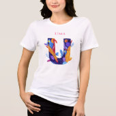 Monogram - Letter U Levendig Kunstzinnig Verjaarda Tri-Blend Shirt (Voorkant)