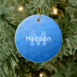 Monogram lichtblauw geometrisch maaspatroon keramisch ornament<br><div class="desc">Lichtblauw ombre geometrisch maaspatroon Monogram Keramische kerstboom Ornament. Monogram Personaliseer met uw aangepaste initiaal en naam. Driehoek geometrische mesh met licht donkerblauw ombre gradiënt modern design.</div>