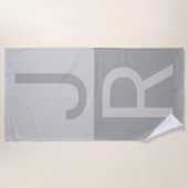 Monogram lichte grijze en grijze moderne Initialen Strandlaken (Voorkant)