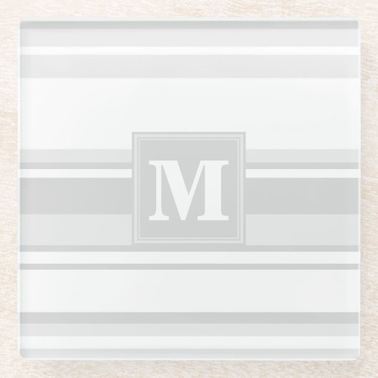 Monogram lichtgrijze strepen glazen onderzetter (Voorkant)
