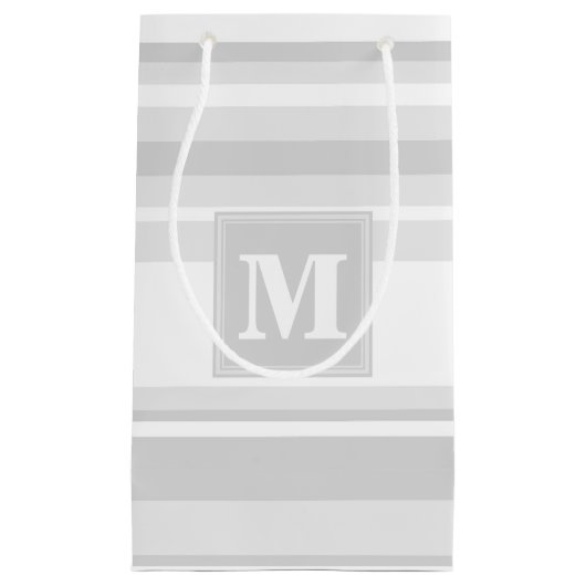 Monogram lichtgrijze strepen klein cadeauzakje (Voorkant)