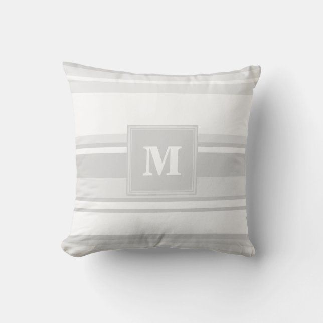 Monogram lichtgrijze strepen kussen (Voorkant)