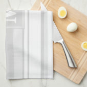 Monogram lichtgrijze strepen theedoek (Quarter Fold)