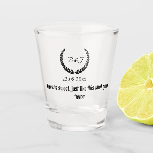 Monogram Liefde is lief, huwelijksgunsten voor gas Shot Glas (Voorkant)