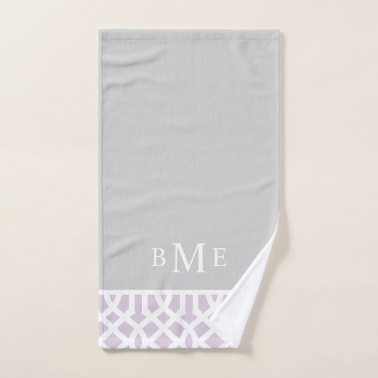 Monogram lila en grijs Trellis | bewerkbare kleure Bad Handdoek (Handdoek)