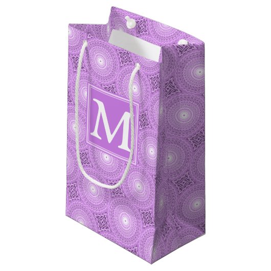 Monogram lilac purple circles pattern klein cadeauzakje (Voorkant Gekanteld)