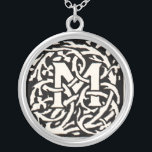 Monogram M Art Nouveau Letter Zilver Vergulden Ketting<br><div class="desc">Art nouveau Letters - Monogrammen van de Beweging Kunst & Kunsten Deze letter M is een prachtig Mugged monogram M, gemaakt in 1901, en gepubliceerd in een set boeken. Het monogram M wordt omringd door een prachtig, met de hand getekend wijnstokpatroon, zeer sterk in de stijl van de kunstnieuwe bloemen...</div>
