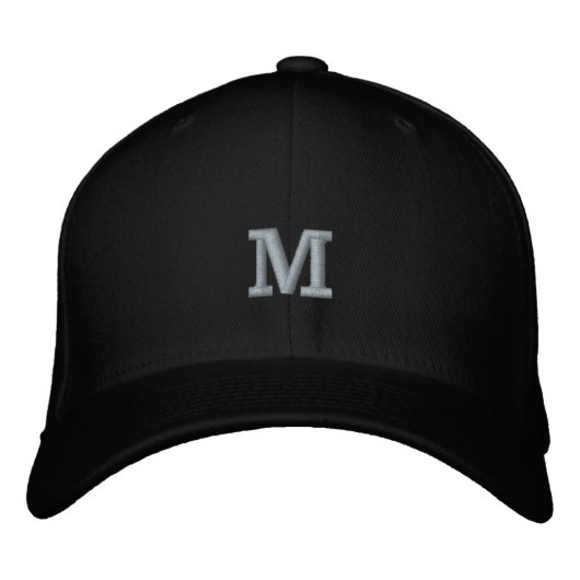 Monogram M Initiaal Letter Flexfit Wol Geborduurde Pet (Voorkant)