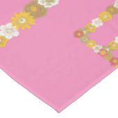 Monogram Madelief Bloemige Liefde Roze Tafelkleed (Gekanteld)