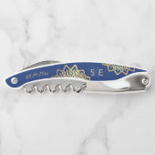 Monogram Marine Blauw Goud Beste Man Trouwen Kurkentrekker (Achterkant)