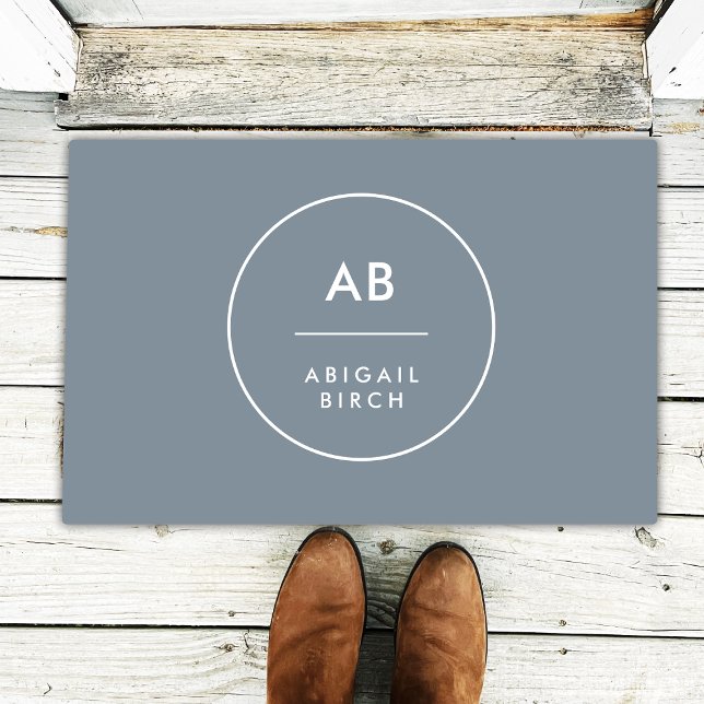 Monogram Matig Minimale Dusky Blauw Grijs Deurmat (Creator heeft geüpload)