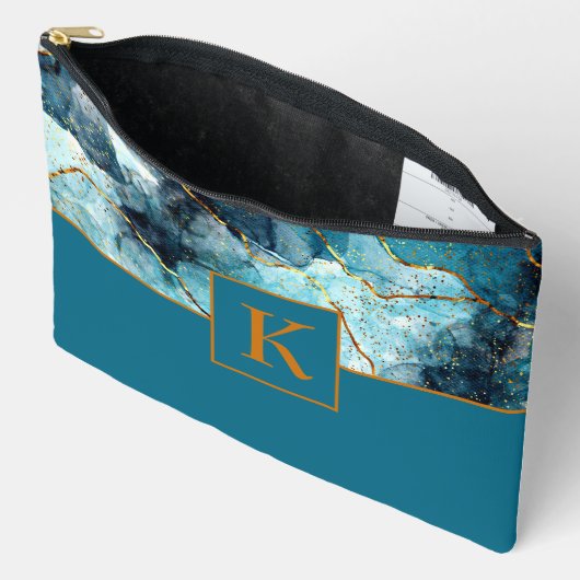 Monogram met blauwe en goudglittermarmer etui (Open)