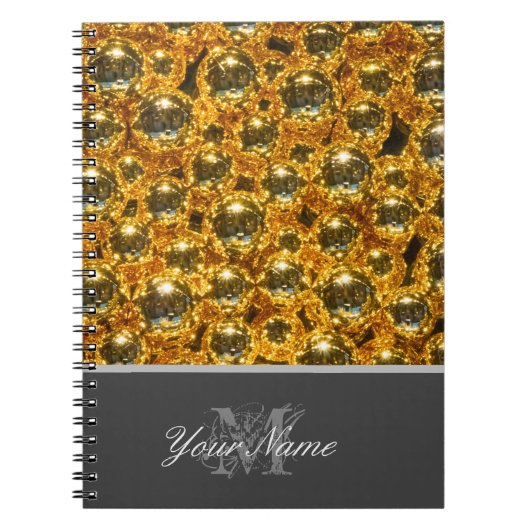 Monogram met gouden kerstballen! Notitieboek (Voorkant)