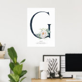 Monogram met letter G Witte bloemen en groen Poster (Thuiskantoor)