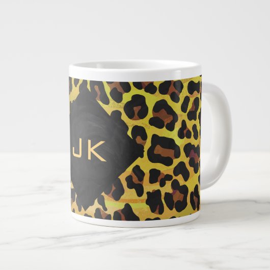 Monogram met luipaard bruin en geel grote koffiekop (Voorkant rechts)