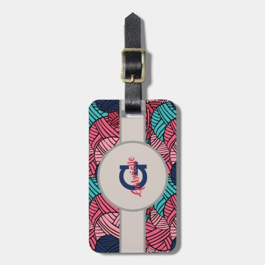 Monogram met mantels van Knitting Yarn - Reizen Bagagelabel (Voorkant verticaal)