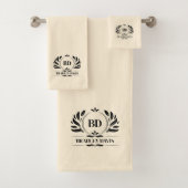 Monogram met naam crème zwart Elegant Bad Handdoek (Insitu)
