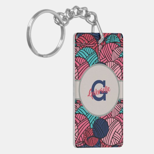 Monogram met uitsteeksels uit Yarn Sleutelhanger (Voorkant Links)