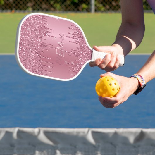 Monogram Metallic Roze Dripping Glitter Girly Pickleball Paddle (Insitu)