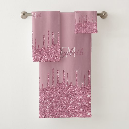 Monogram Metallic Roze Dripping Glitter Modern Bad Handdoek (Insitu)