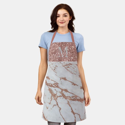 Monogram Metallic Roze Roos Gold Marble & Glitter Schort (Gedragen)